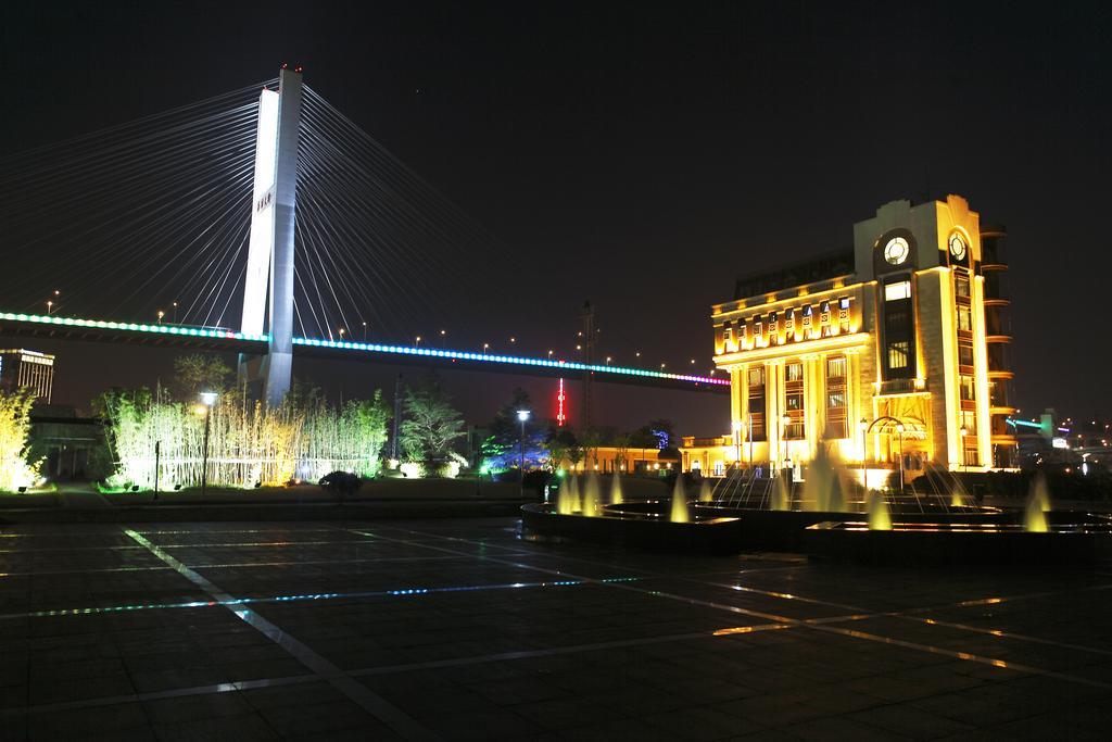 Shanghai Eiffelton Hotel מראה חיצוני תמונה